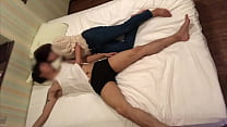 An amateur couple goes to a hotel in the late afternoon in search of pleasure and makes love intensely.